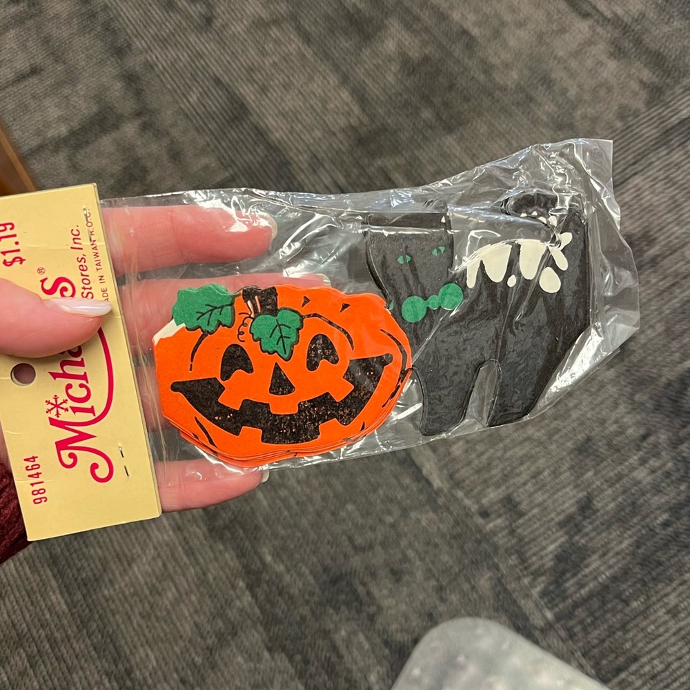 Vintage Halloween pumpkin and cat garland